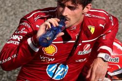 爱游戏中国-包含索伯车队横扫红牛二队，勒克莱尔高光表现的词条