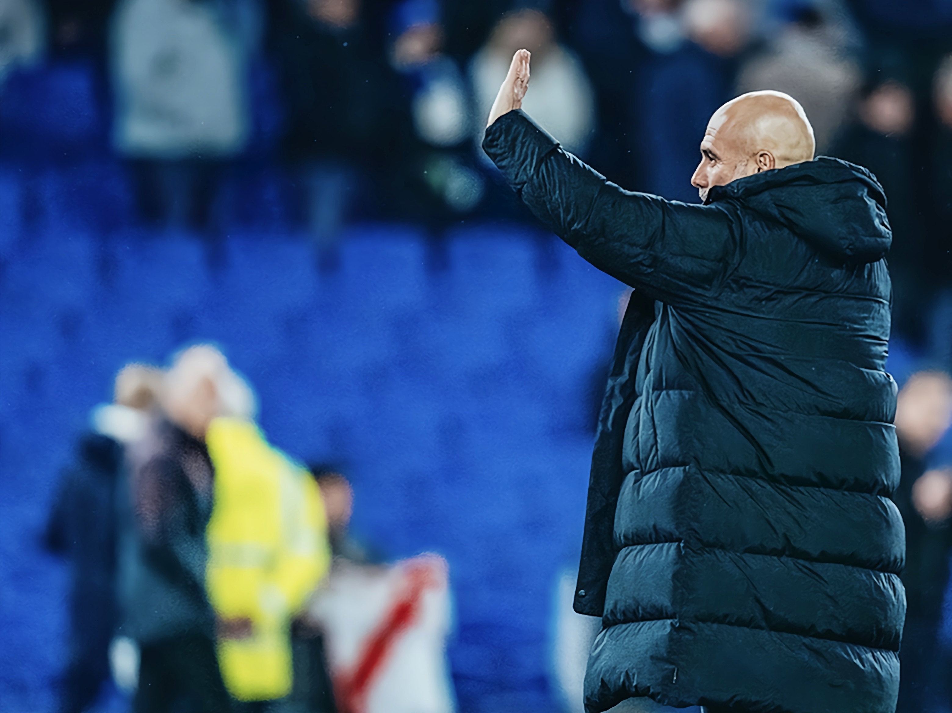 包含摄尔索耶挑战英超球队，曼城主场大胜的词条