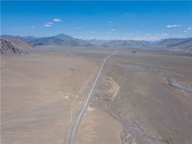 中亚球队再现神勇逆转，一路向前