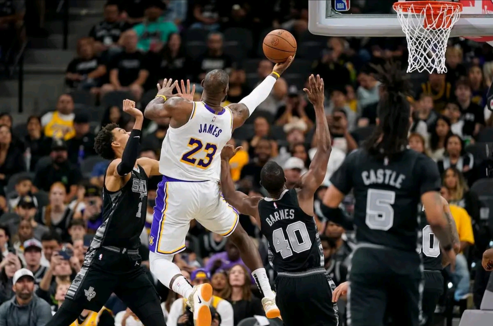 包含快船迎战马刺，冲刺胜利之路的词条