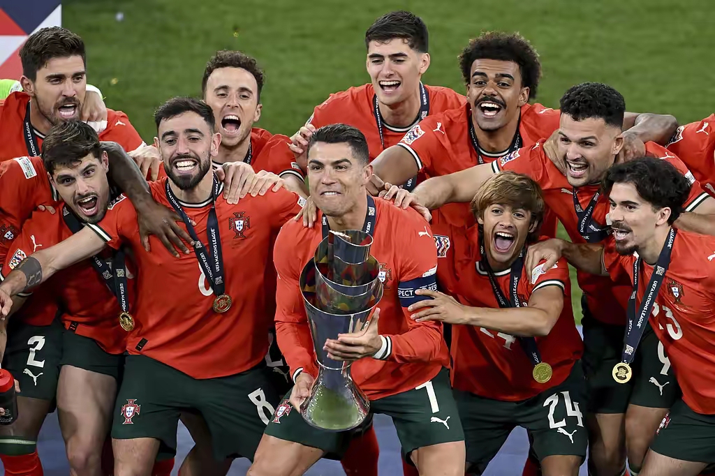 包含欧预赛：保加利亚队成功突围，晋级欧锦赛的词条