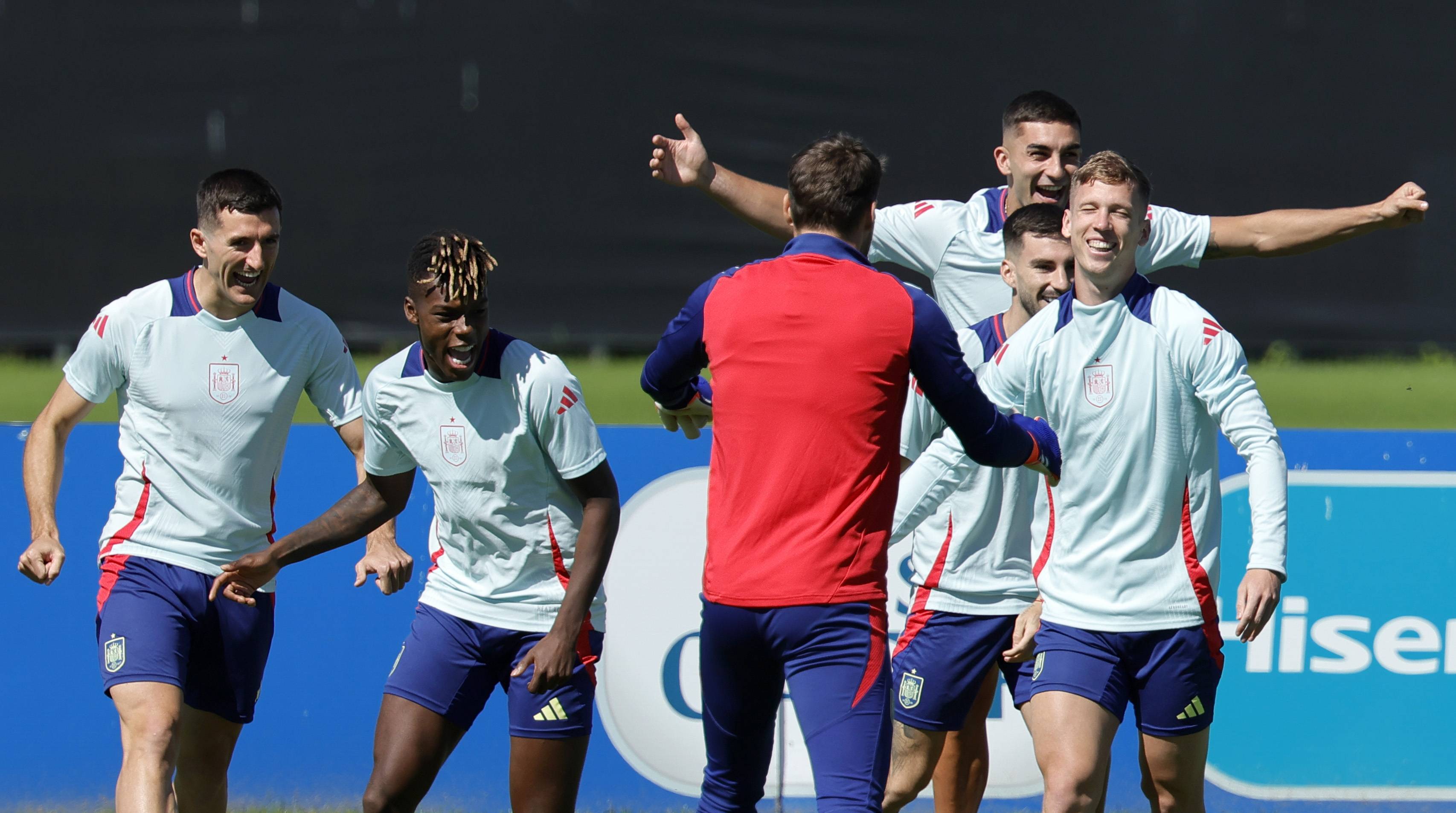 西班牙教练将组织足球夏令营活动 西班牙教练将组织足球夏令营活动