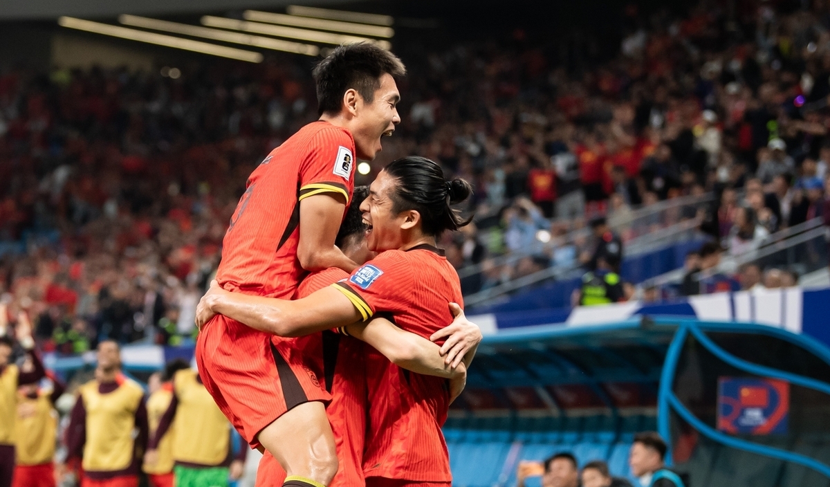 惊心动魄!亚洲足坛强劲对决 惊心动魄!亚洲足坛强劲对决