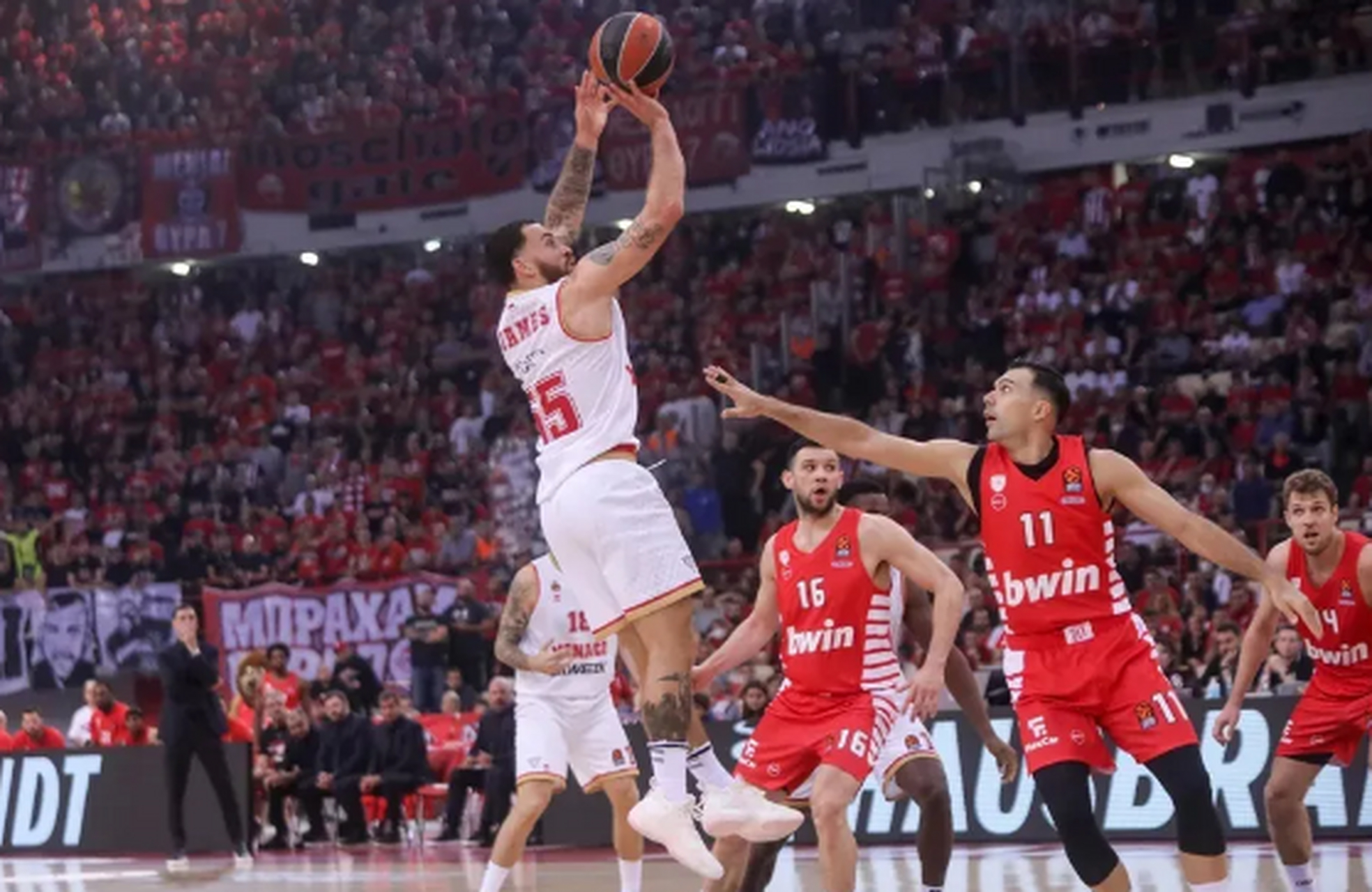 尼斯击败摩纳哥，豪取三分