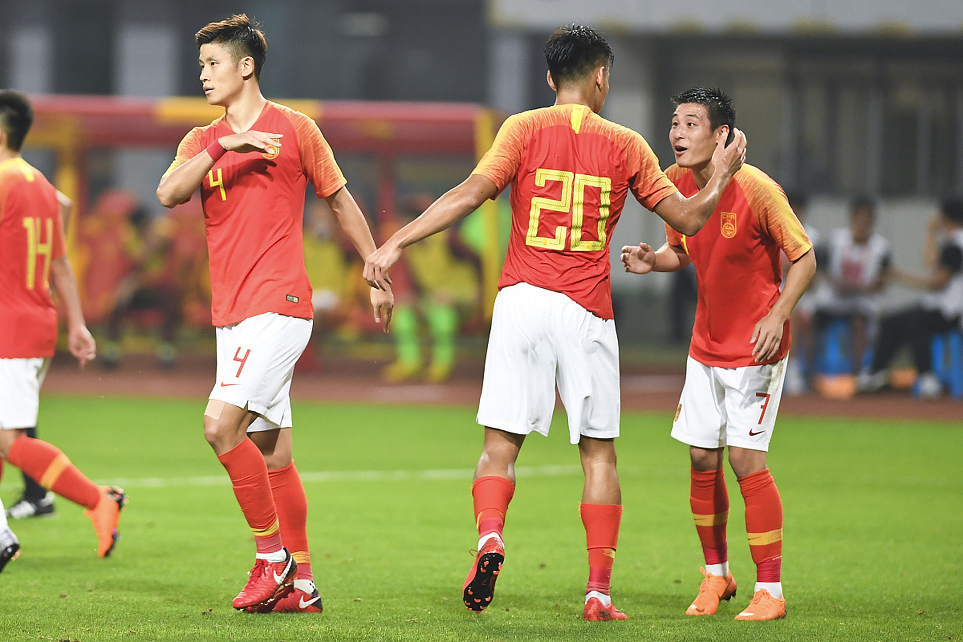 关于精妙配合,锋无懈可击,国家队战胜对手的信息 关于精妙配合,锋无懈可击,国家队战胜对手的信息