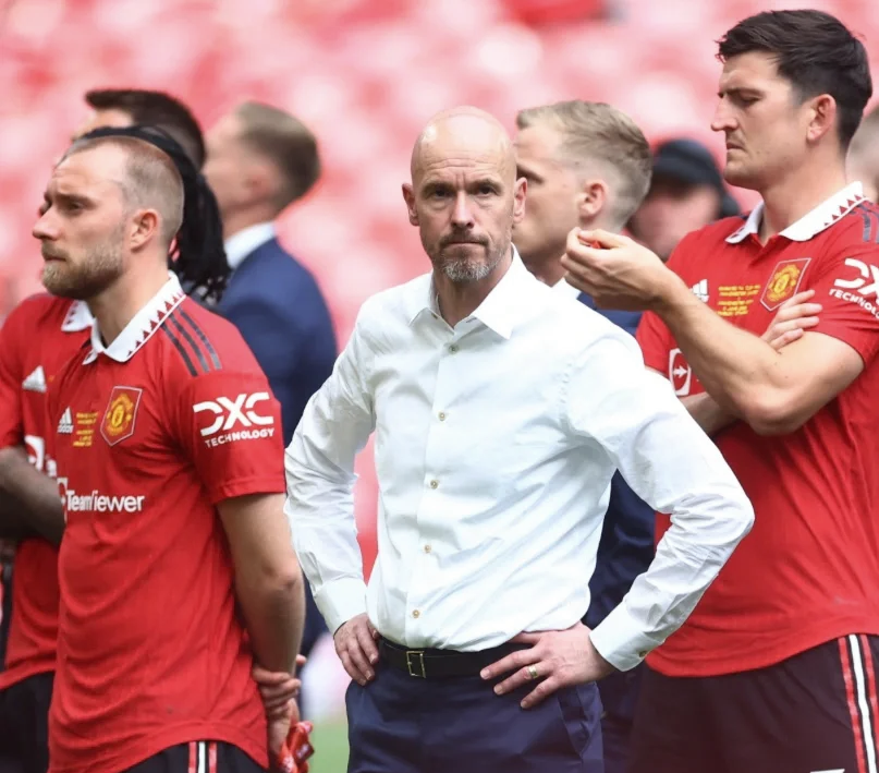 曼联客场惨败,遭遇连败危机 曼联客场惨败,遭遇连败危机