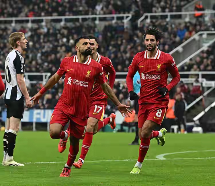 关于利物浦大胜南安普顿,取得三分的信息 关于利物浦大胜南安普顿,取得三分的信息