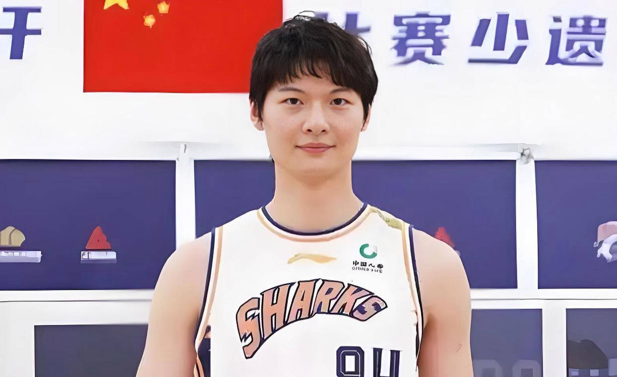 关于上海男篮迎来胜利,雄心壮志向着新里程碑前进的信息 关于上海男篮迎来胜利,雄心壮志向着新里程碑前进的信息