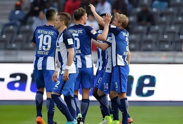 法兰克福主场大胜柏林赫塔保持不败纪录 法兰克福主场大胜柏林赫塔保持不败纪录