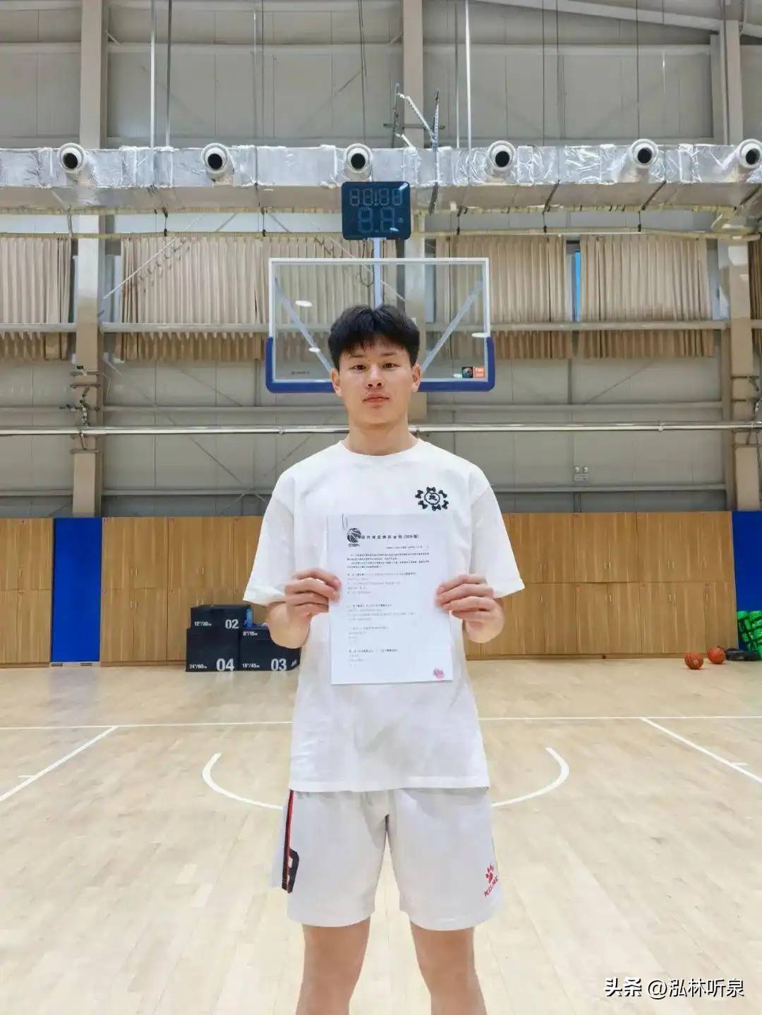 备战新赛季，球队整装待发，人气爆棚的简单介绍