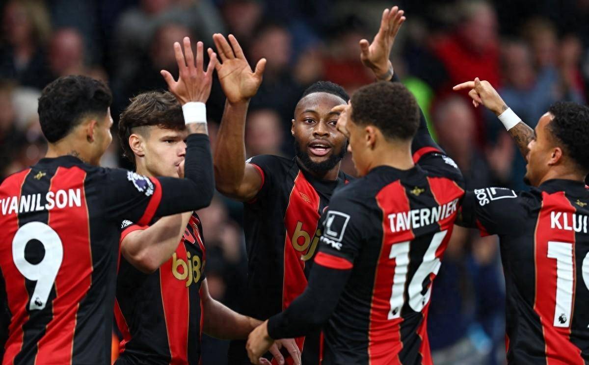 曼城客场大胜伯恩茅斯,保持不败 曼城客场大胜伯恩茅斯,保持不败