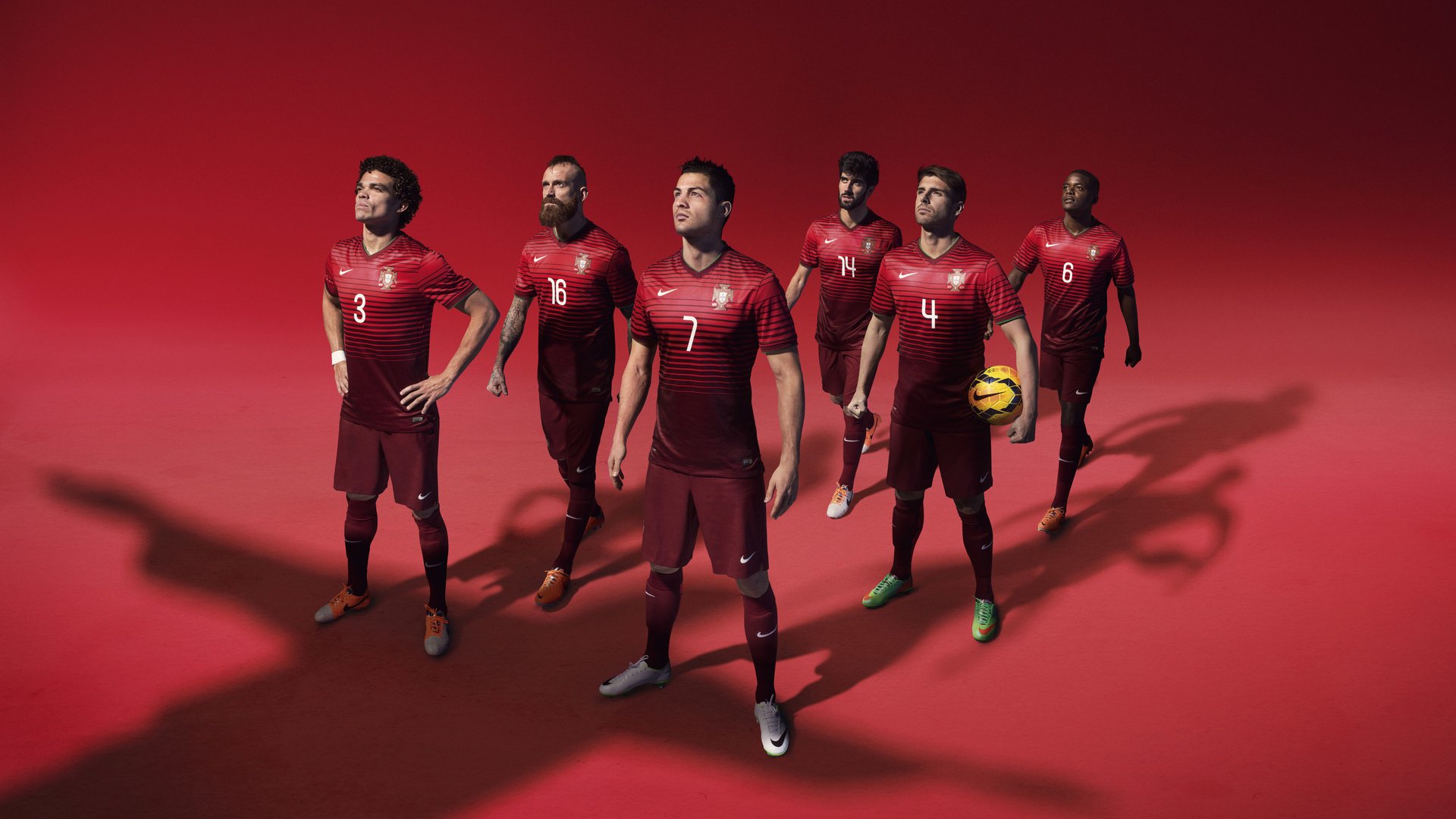 F1新赛季揭幕战之夜，孙兴慜跨界超车，体育之夜的亚洲光芒